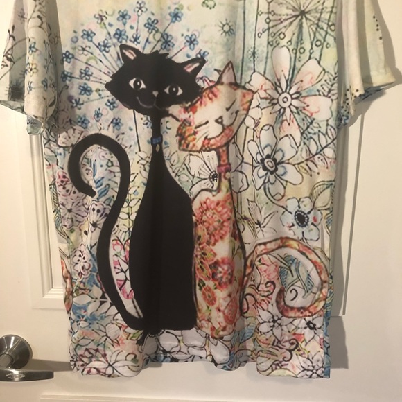 ⭐️HOST PICK⭐️ Cat Shirt, Long, Oversized, Women’s Size 1X - Picture 2 of 5